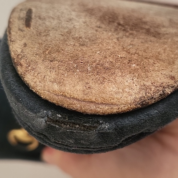 Authentic Gucci Navy Loafer - Picture 10 of 10